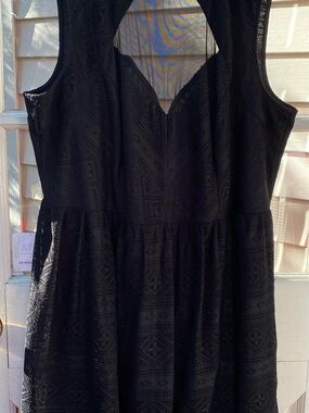Trixxi Black Lace Midi Dress